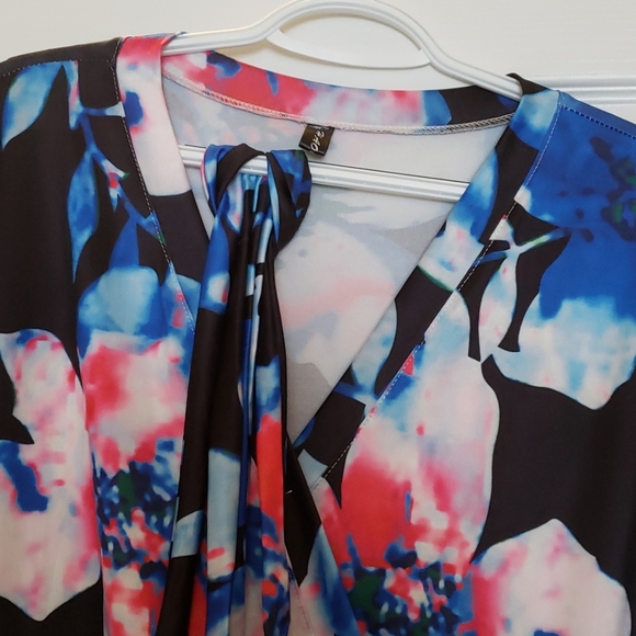 Haoohu Vneck Maxi - Picture 2 of 4